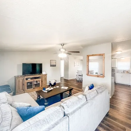 "Smooth Sailing" less than 10 minutes from Lake Texoma and Choctaw Casino