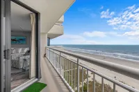 BREATHTAKING VIEW! 3BR/2BA Condo Centrally Located In North Myrtle Beach
