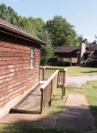 Stones Throw from Giant City Park, Wineries, Hiking, Biking, Hunting and more.