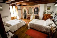 Self catering La Mora Cantana for 18 people