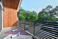 Luxe Home in Iconic Zilker/ Barton Springs neighborhood- POOL - Private Pools
