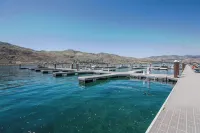 Outdoor Heater & Covered Patio, Paddle Boards, Fire Table, Bikes, Outdoor Games