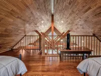 Beautiful 6 bedroom Ellicottville Chalet 曼斯費爾德酒店