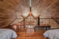 Beautiful 6 bedroom Ellicottville Chalet Hotels in Mansfield