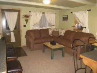 Cozy Cabin a Minute from Yellowstone.. Book Now for Your Winter Wonderland Stay!