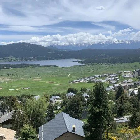 Cosy Chalet les Angles with Superb Lake and Mountain Views - Sleeps 4