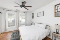 5 Bedroom Modern Farmhouse Mins from Downtown Hotels near Birmingham–Shuttlesworth International Airport