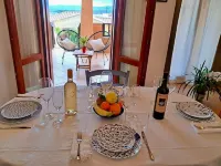 La Terrazza Del Faro - Stunning 1 bedroom flat 600m from the beach Hotels in Pittulongu