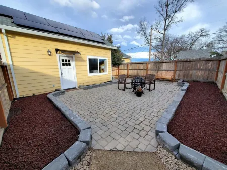 Sunshine Studio - Private apt and yard (eco, solar)