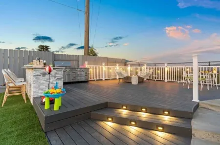 Upscale Resort House /Views, Saltwater Pool/Spa !