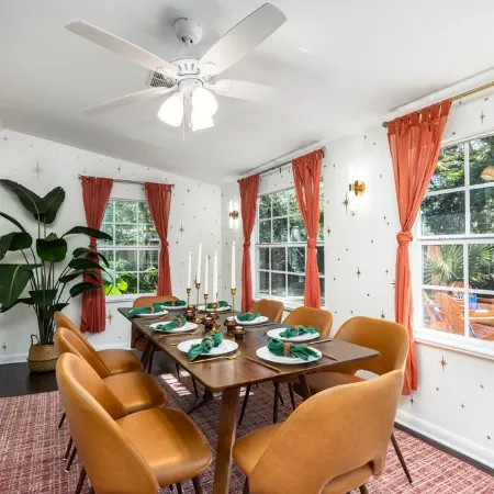 Near UF - Cozy Stay - Kitchen - Washer/Dryer