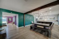 Downtown Paradise🏝 Heated Pool-SpaLOCATION🌇🌄