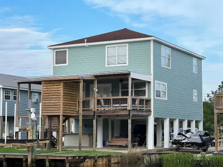 The Bay Getaway-Boat Dock and Launch
