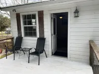 Villa 30 mins to Waco - Private Pool, Hot Tub, Gym and Fire Ring