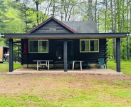 Rustic Cabin on beautiful Little Pine Creek