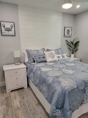 Newly Renovated Cozy 1 BR only 200 yards to the white sandy beach Hotels near Leanis