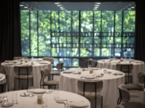 ヒルトン ガーデン イン トビリシ チャフチャバーゼ トビリシのホテル