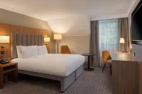 DoubleTree by Hilton Southampton Hotels near Mile High Southampton