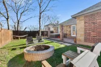 Cozy 4Br House w/ Hot Tub, Mins to Downtown! Hotel in zona McKinney Falls State Park