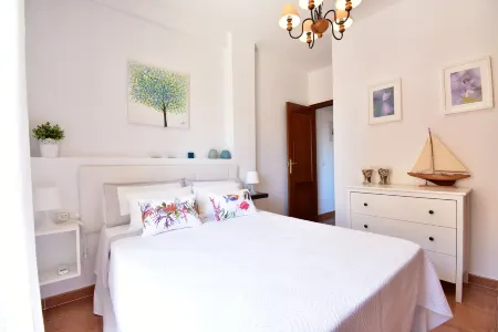 Cozy Townhouse in Islantilla: Enjoy the Beach, Golf and Adventures Отели рядом с достопримечательностью «CLUB DE GOLF DE ISLANTILLA»