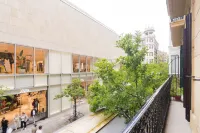 CONCHA CITY CENTER, FREE PARKING! Top location. Air Conditioning !