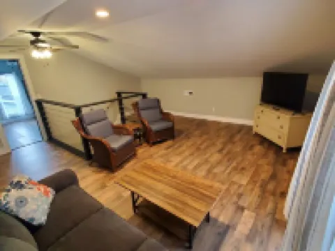 Comfortable 3 Bedroom Home, Free Parking, WIFI Hotels in Auglaize County