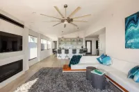 New Lux Ocean View Penthouse Del Mar w AC, Beach Access, Pool, Hot Tub