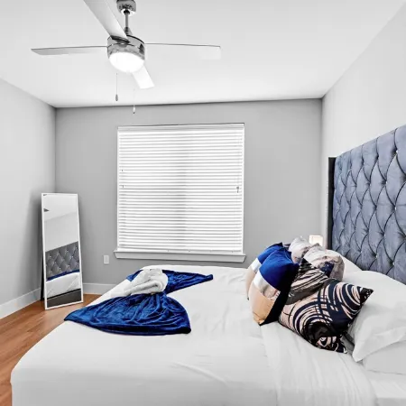 Swanky Cozy 1-bedroom apartment w/fitness room, pool,WIFI in fabulous Fort Worth