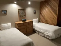 Cozy Family Sized Condo- Access to Hot Tub and Sauna- Minutes Away from Skiing