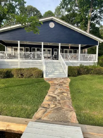 Peaceful lake house with private boat ramp and 2 docks