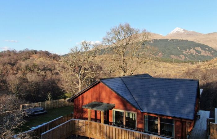 Hot tub lodge with stunning view