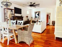 Cozy Dog-Friendly Cottage in Heart of Beaufort