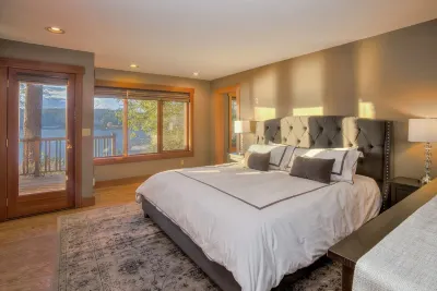 Laid-back Luxury on Bainbridge Island air conditioned! Hotels near Gazzam Lake Preserve