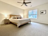 Modern, cozy home in private beach community Admirals Cove - Beach