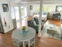 Beautiful Hawaiian Studio with Panoramic Views