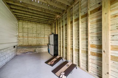 Peaceful Lake Home on TIms Ford