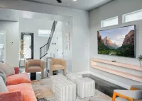 Beautiful Home In Perfect Location: Private Pool, 18 Guests, Fun Kids Bunk Room