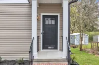 Pet-Friendly 2BR Greer Home, King Beds & Fire Pit