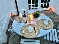 Location Location Location Only 5 Minutes Walk to Poole Quay
