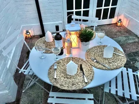 Location Location Location Only 5 Minutes Walk to Poole Quay Отели в г. Пул