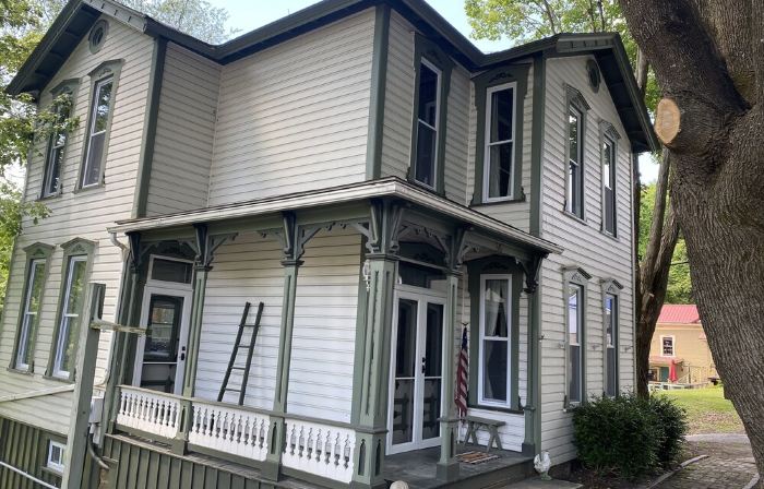 Hillside Haven Historic Vacation Home in Deersville by Tappan & Clendening Lakes
