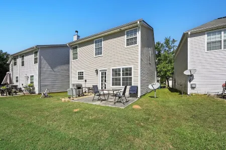 Atlanta, Airport, Entire Home Sleeps 9, 4BR's, 2.5Baths, 5Beds