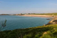 Ocean 1  Apartment Overlooking Fistral Beach - Apartemen