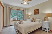 2 Min Walk to Lake w/HotTub, Private Sauna, AC, Pets OK! Near Hikes & Waterparks