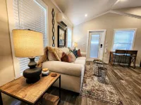 Clearwater Cottage B