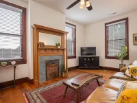 10 Min Walk to Main St., Updated 1840s Historic Home, Stocked Kitchen, W/D, Hotels in West Galena Township