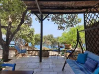 MAREBLU, trullo with splendid veranda facing the sea inside the Franchina Hotels in der Nähe von LEUCA MARINE