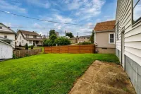 The Cedar House Hotels in Steubenville