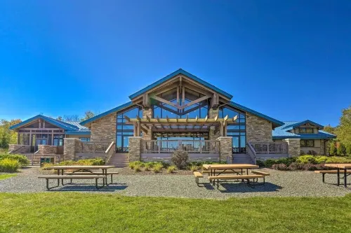 Private Lakefront Oasis with Game Room - Perfect Secluded Ski Retreat!
