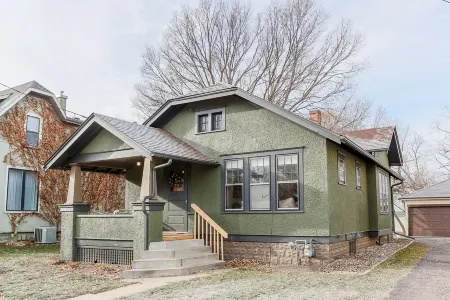 The Craftsman Отели рядом с достопримечательностью «Каскейд Медоу Уэтлендс»